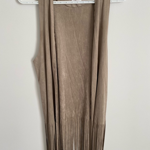 BB Dakota Fringe Long Vest - Picture 2 of 5